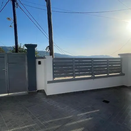 Maria - Modern 3 Bed With Panoramic Sea View * Poros Town